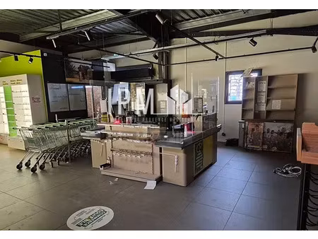 a louer local commercial de 463m² - 13800 istres
