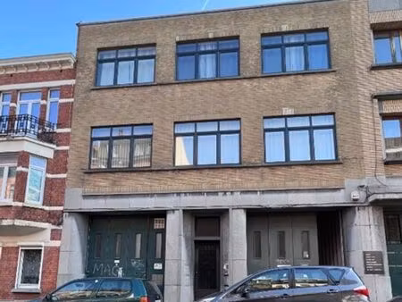 bureaux atypiques de +/- 1.398 m² à vendre à schaerbeek