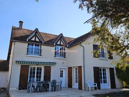 grande maison de 168 m² avec piscine à 1/2h de troyes