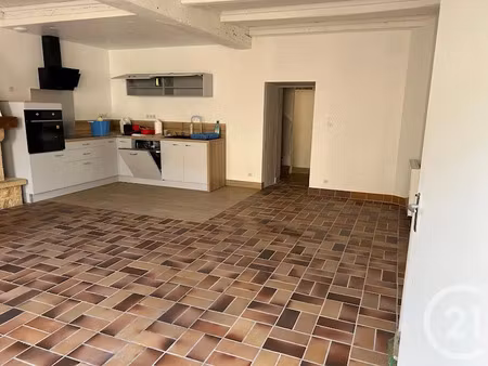 location maison 5 pièces 108 m² à saintes (17100)  795 €