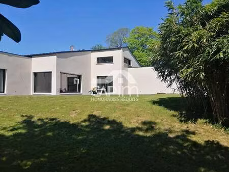vente maison à louvigné-du-désert (35420) : à vendre / 249m² louvigné-du-désert