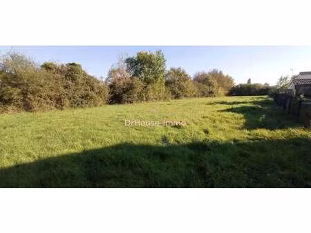 vente terrain à apremont (85220) : à vendre / 3900m² apremont