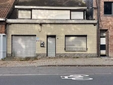 maison deux façades avec jardin