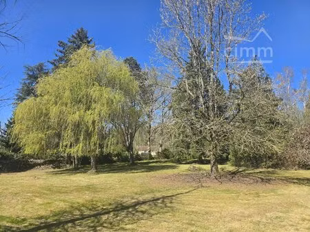 superbe terrain constructible de 2 850m².