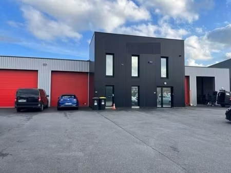 location local commercial