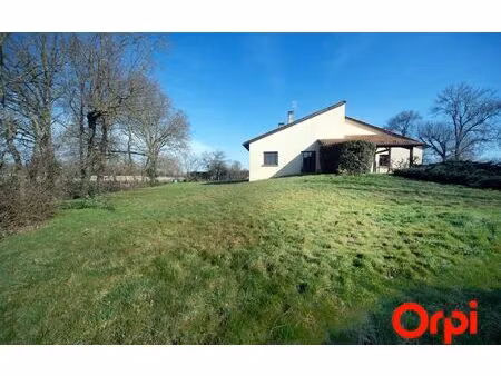 maison bâgé-la-ville 232 m² t-6 à vendre  337 000 €