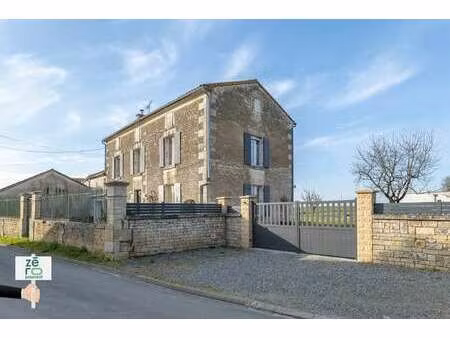 vente maison à bouillé-courdault (85420) : à vendre / 219m² bouillé-courdault