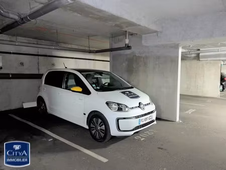 parking à louer - tours (37) - 50€