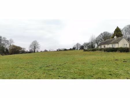 maison de plain-pied sur près d'un hectare secteur bais