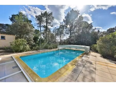 sillans-la-cascade : belle villa de 4 chambres avec piscine  à pied du centre du village