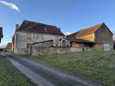 maison en pierres avec dépendances à restaurer...2404 m2 de