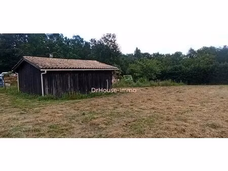 saint genes de lombaud  terrain de 1500m²