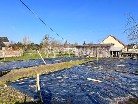 vente terrain constructible d'environ 598 m² - centre ville de mayet (72360)