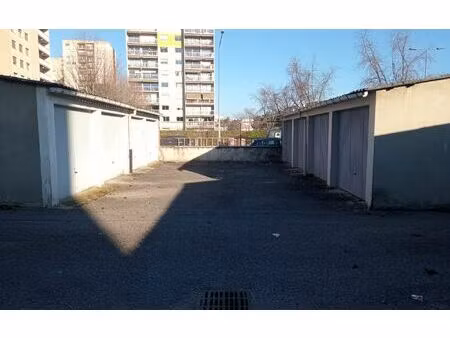 stationnement bron m² t- à vendre  350 000 €