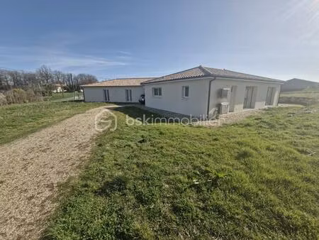 maison traditionnelle de 325 m² à razac-d'eymet