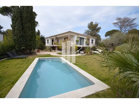 a vendre a st raphael villa 6 pieces de 195m2 sur 1200m2 de