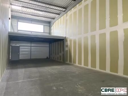 location local d'activités saint martin de seignanx 145 m²