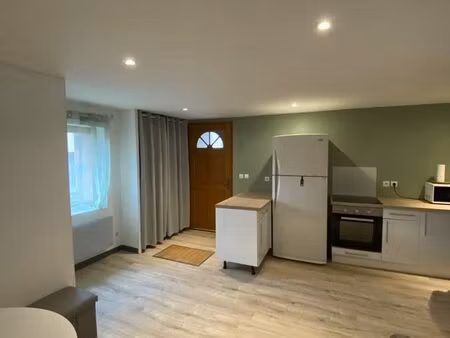 1 appartement libre 1 à renover