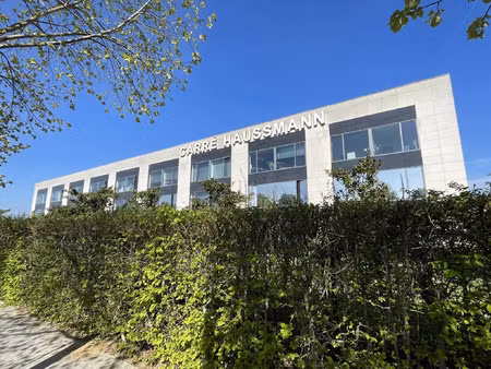 location bureau 57 m² à lieusaint (77127)