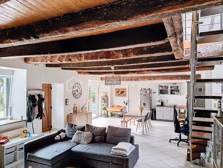 propriete de 109 99 m² à saint-etienne-en-cogles