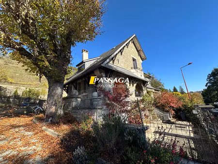 vente maison espalion 12500 - - surface privée