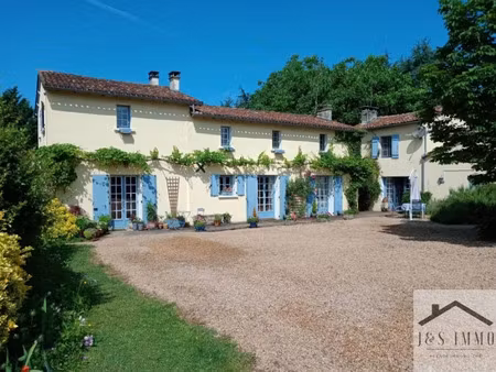 vente maison 12 pièces 282 m² à agris (16110)  416 000 €