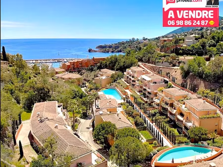 magnifique 2 pieces de 55 m² avec vaste terrasse