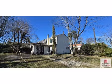 le taillan medoc - maison à rénover avec jardin et garage