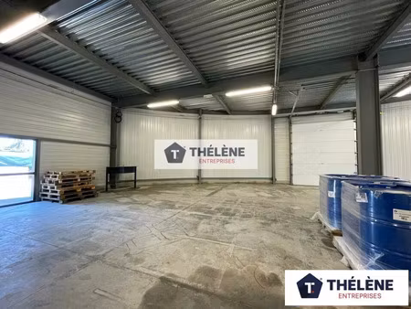 location local commercial 560m2 pérols 34470 - 7000 € - surface privée