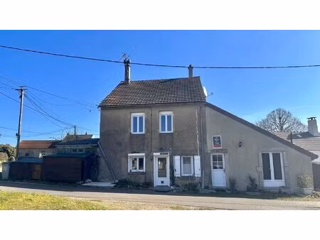 maison dans le secteur de la roche-en-brenil