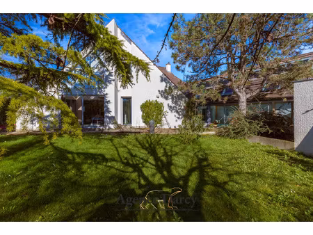 villa d'architecte à hauteville