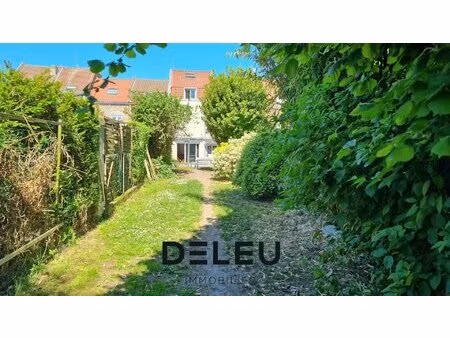 maison semi-bourgeoise avec 4 chambres et jardin