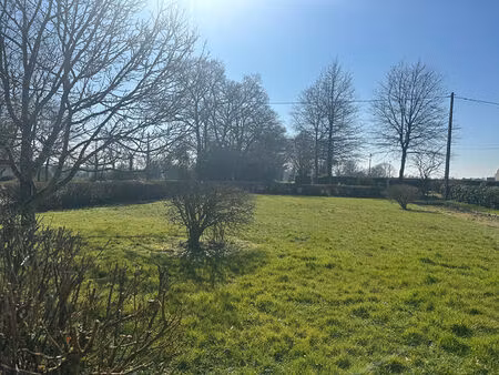 terrain constructible  proche du bourg de limerzel