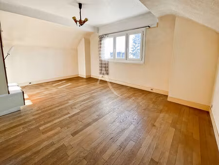 vente maison 6 pièces  113.00m²  sainte