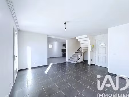 vente appartement 4 pièces 85 m² à oraison (04700)  210 000 €