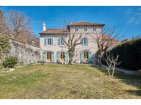 à vendre : ensemble immobilier de 10 pièces cachet rare &