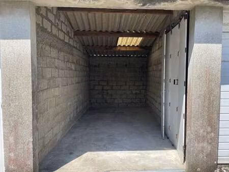 location garage box et parking à brest guelmeur port de commerce (29200) : à louer / brest