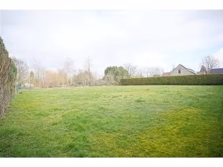 terrain à bâtir dans un lotissement calme