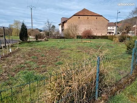 terrain 680 m² denipaire