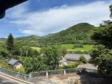 local commercial 700 m² saint-jacques-des-blats