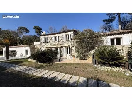 villa en viager 6 pièces 276 m²