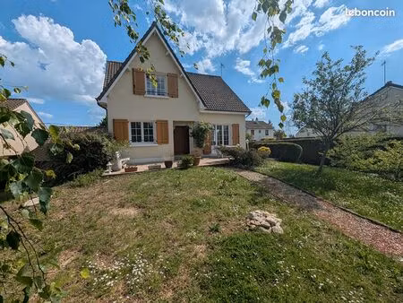 maison 7 pièces 145 m²