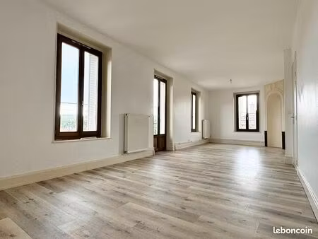 appartement 3 pièces 82 m²