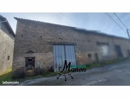 parking/box 1 pièce 48 m²