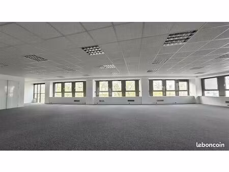 bureaux 204 m²
