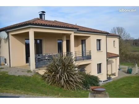 maison 8 pièces 204 m2