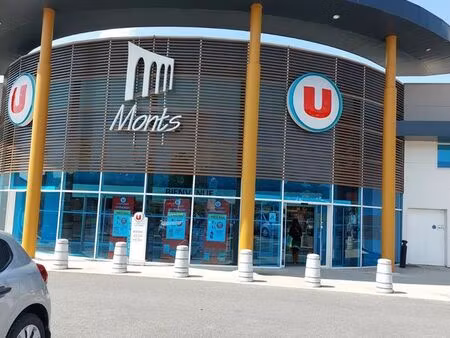 local commercial 51 m² monts