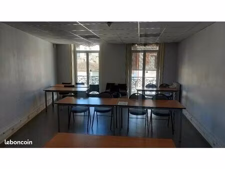 bureau 300 m²