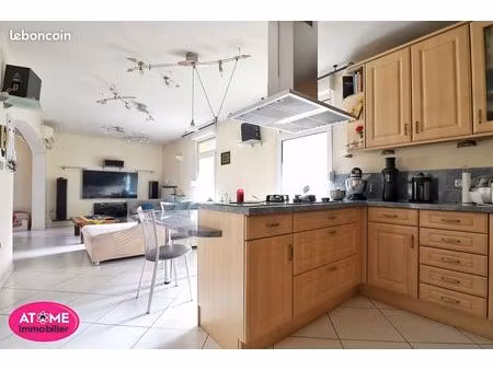 maison 9 pièces 200 m²
