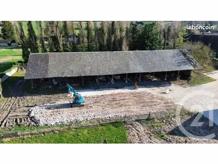 maison 1 pièce 580 m²